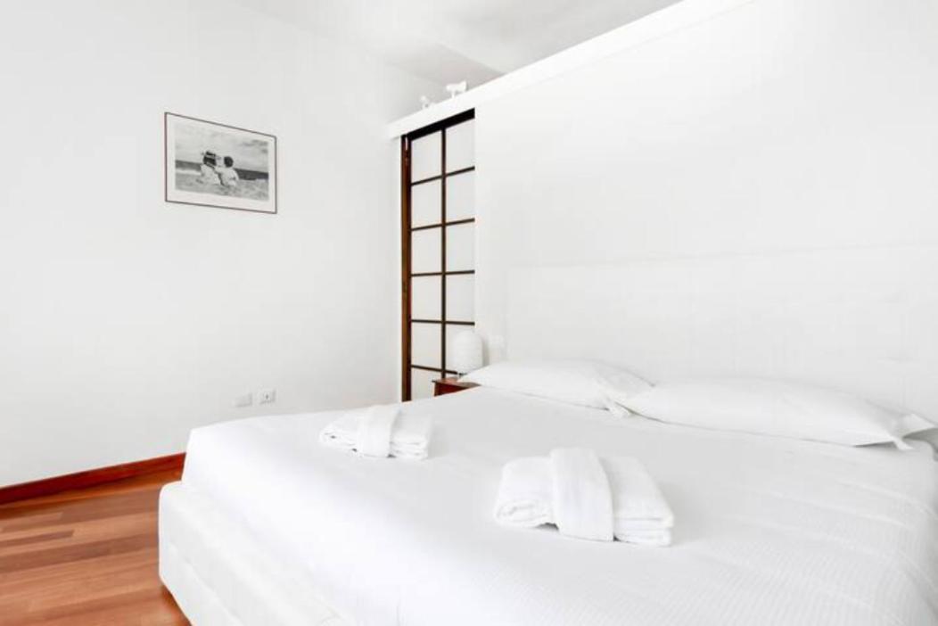 Pagano & Cenacolo Bright Apartment Milán Exterior foto